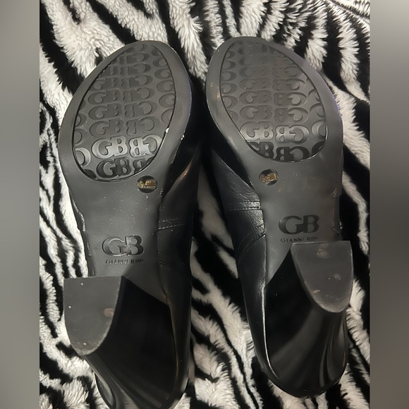 Gianni Bini Black Leather Platform Booties - Picture 4 of 9